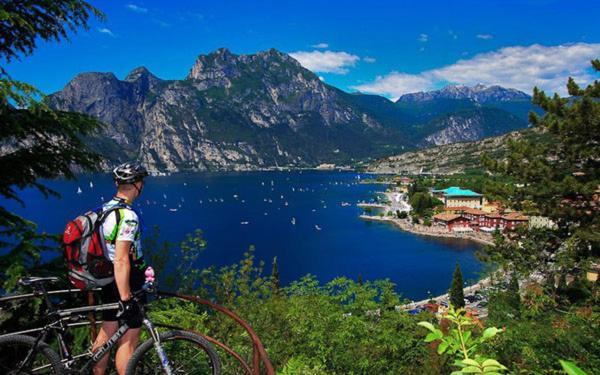 House Campi Lejlighed Riva del Garda Eksteriør billede